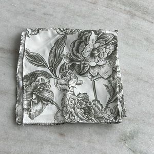 Contrado Men’s Silk Pocket Square